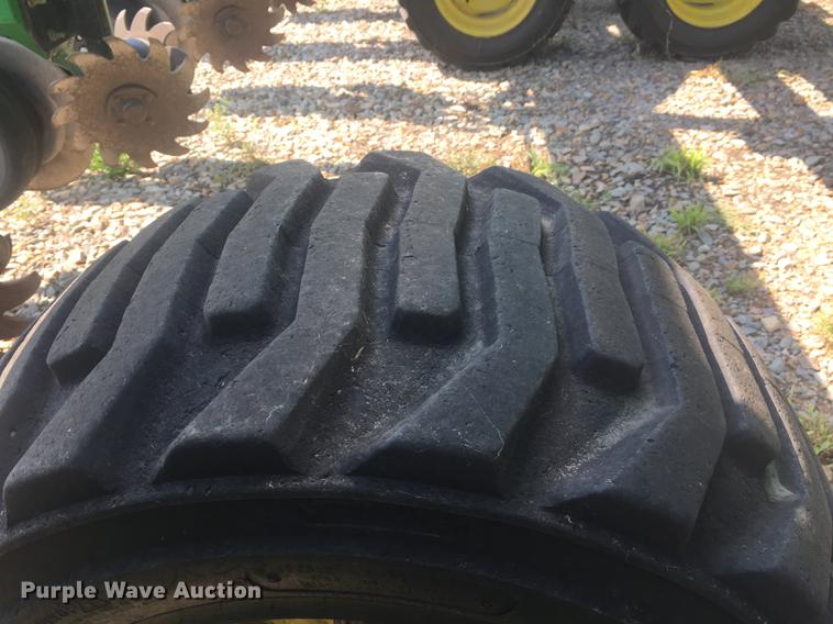 image for item DC0063 2013 John Deere DB90 no-till planter