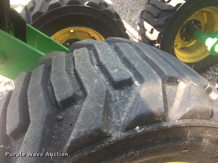 image for item DC0063 2013 John Deere DB90 no-till planter