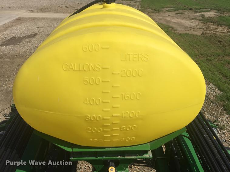 image for item DC0063 2013 John Deere DB90 no-till planter