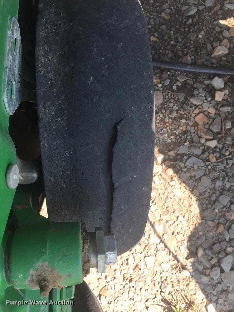 image for item DC0063 2013 John Deere DB90 no-till planter