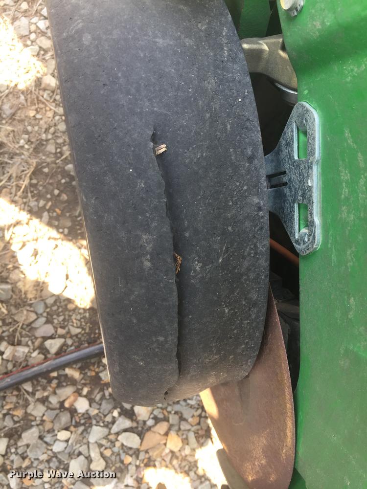 image for item DC0063 2013 John Deere DB90 no-till planter