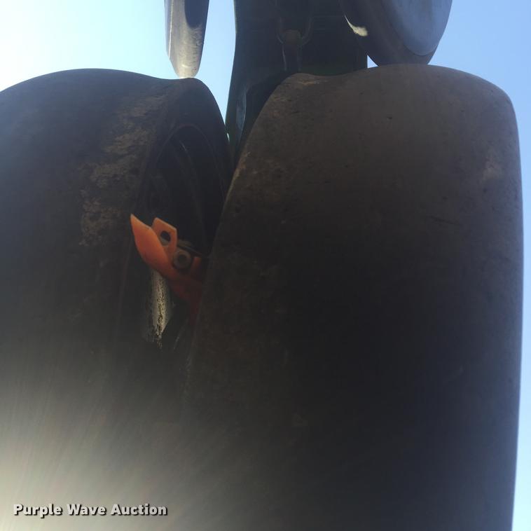 image for item DC0064 2013 John Deere DB90 no-till planter