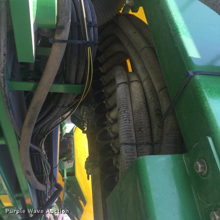 image for item DC0064 2013 John Deere DB90 no-till planter