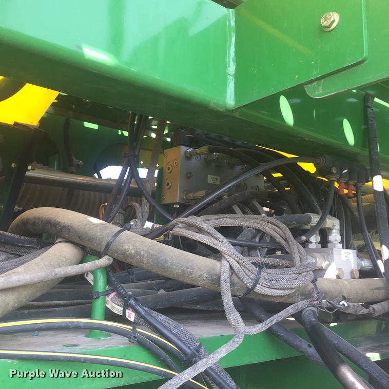 image for item DC0064 2013 John Deere DB90 no-till planter