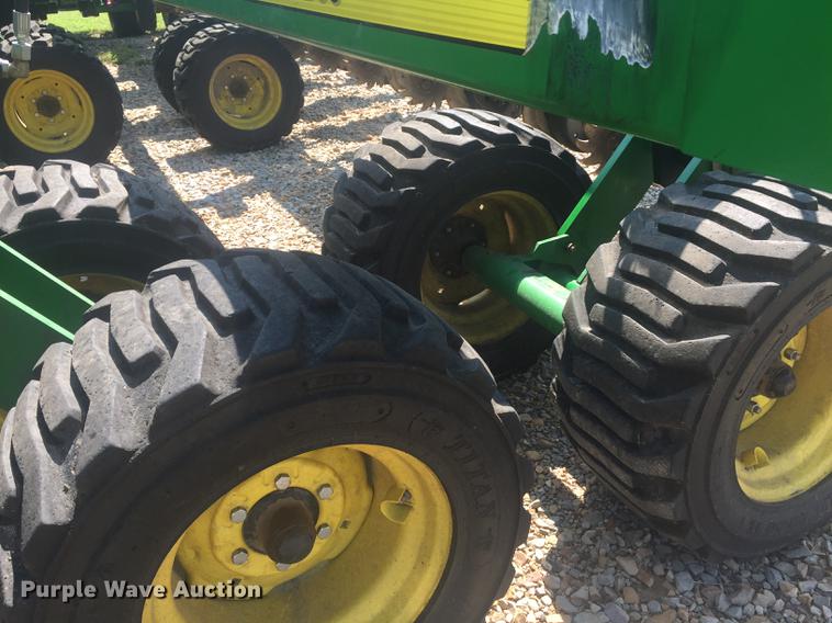 image for item DC0064 2013 John Deere DB90 no-till planter