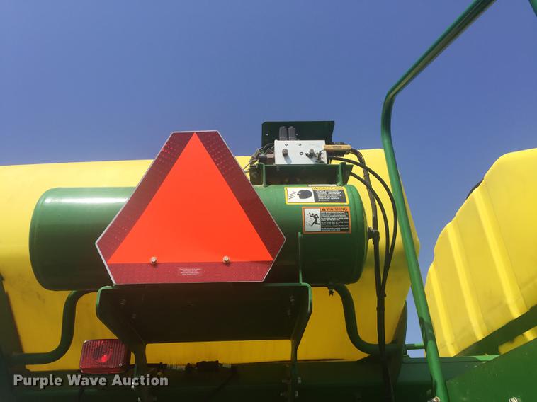 image for item DC0064 2013 John Deere DB90 no-till planter