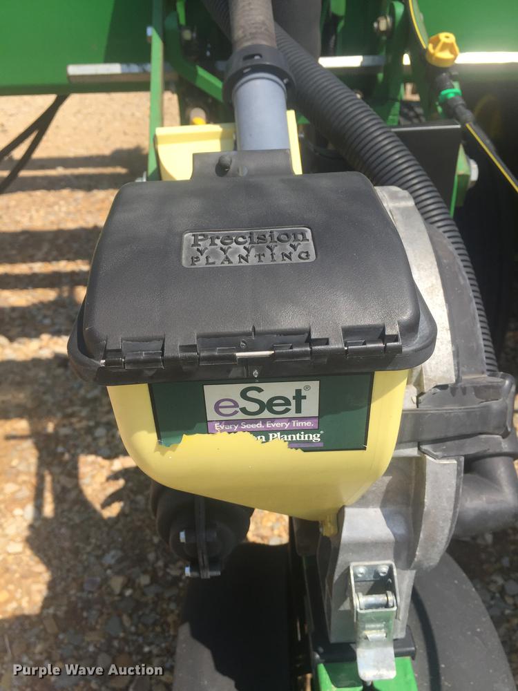 image for item DC0065 2011 John Deere DB44 no-till planter
