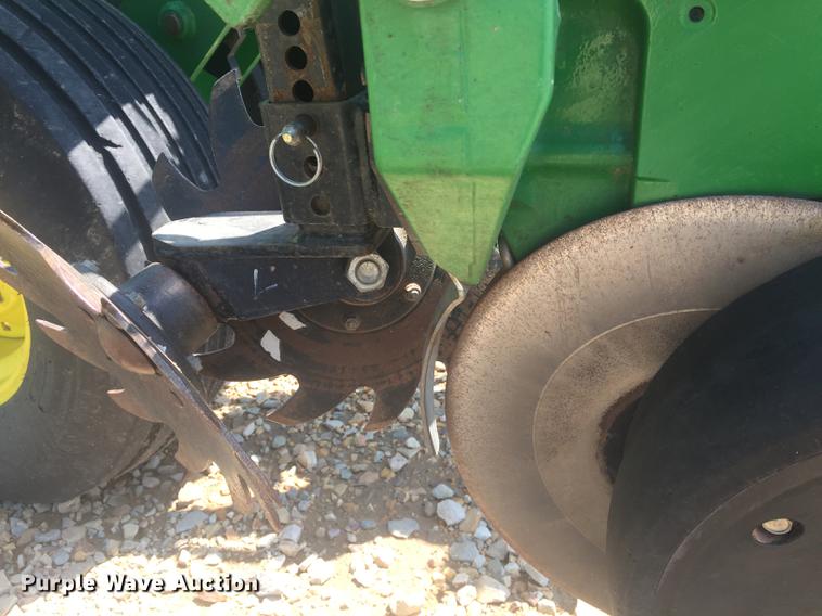 image for item DC0065 2011 John Deere DB44 no-till planter
