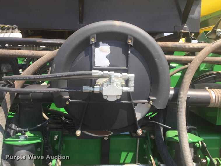 image for item DC0065 2011 John Deere DB44 no-till planter