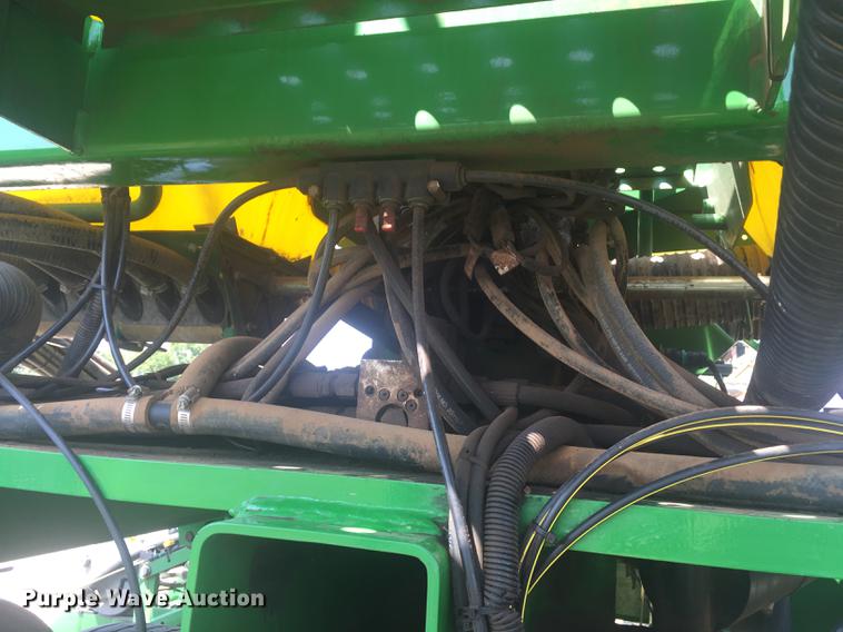 image for item DC0065 2011 John Deere DB44 no-till planter