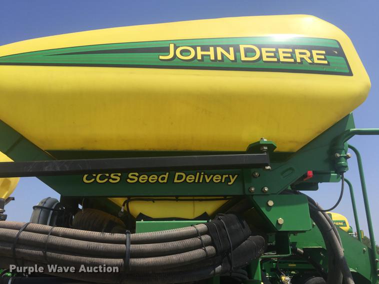 image for item DC0065 2011 John Deere DB44 no-till planter