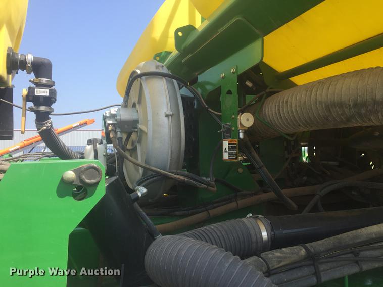 image for item DC0065 2011 John Deere DB44 no-till planter