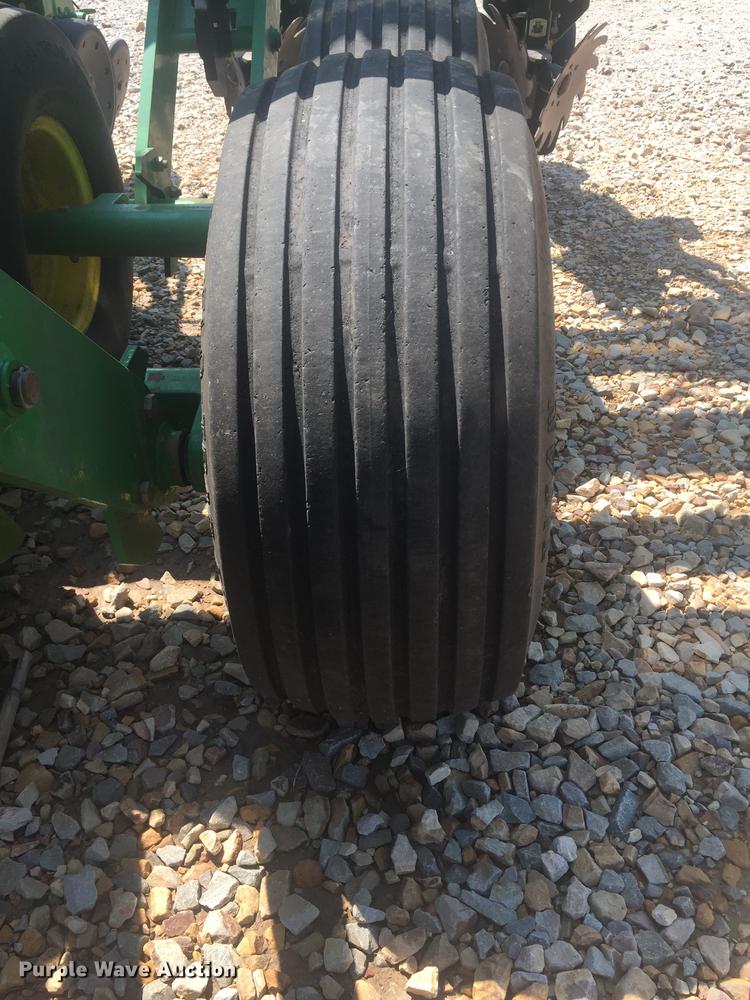 image for item DC0065 2011 John Deere DB44 no-till planter