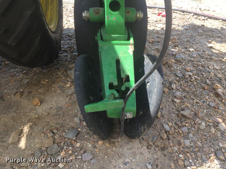 image for item DC0066 2014 John Deere 1720 no-till planter