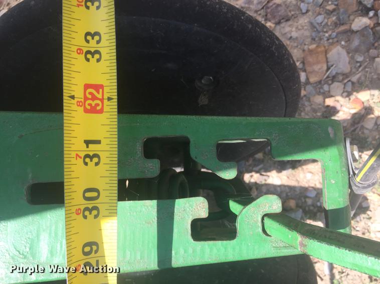 image for item DC0066 2014 John Deere 1720 no-till planter