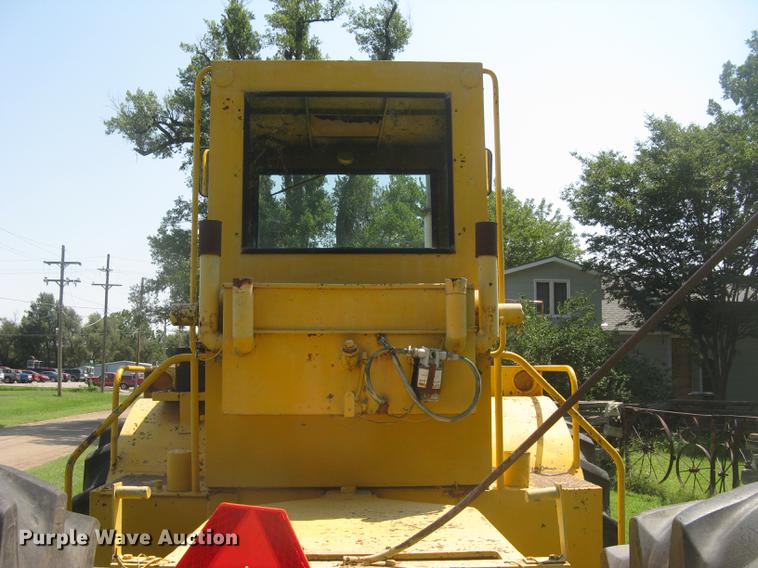 image for item DC1256 1969 Rayes Commander 1200 4WD tractor