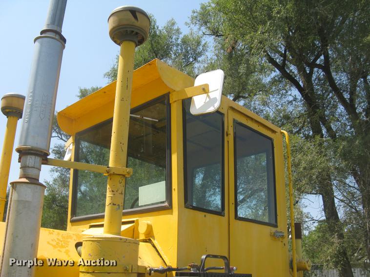 image for item DC1256 1969 Rayes Commander 1200 4WD tractor