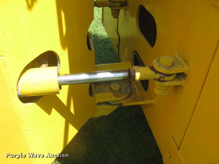 image for item DC1256 1969 Rayes Commander 1200 4WD tractor