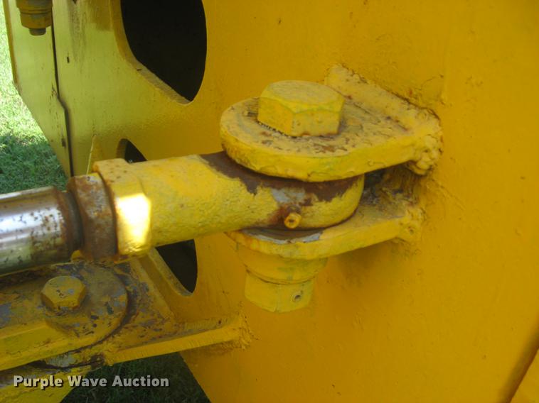 image for item DC1256 1969 Rayes Commander 1200 4WD tractor