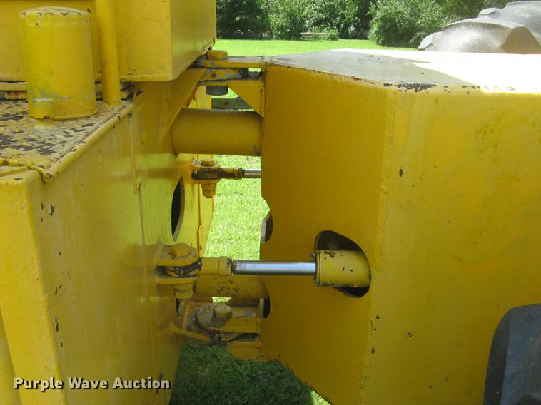 image for item DC1256 1969 Rayes Commander 1200 4WD tractor