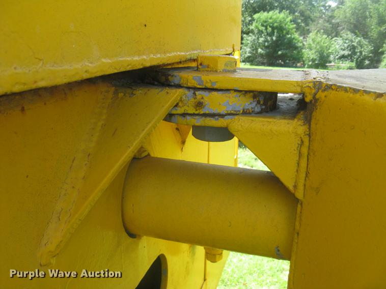 image for item DC1256 1969 Rayes Commander 1200 4WD tractor