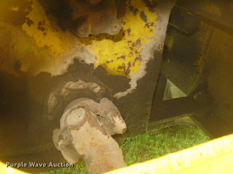 image for item DC1256 1969 Rayes Commander 1200 4WD tractor