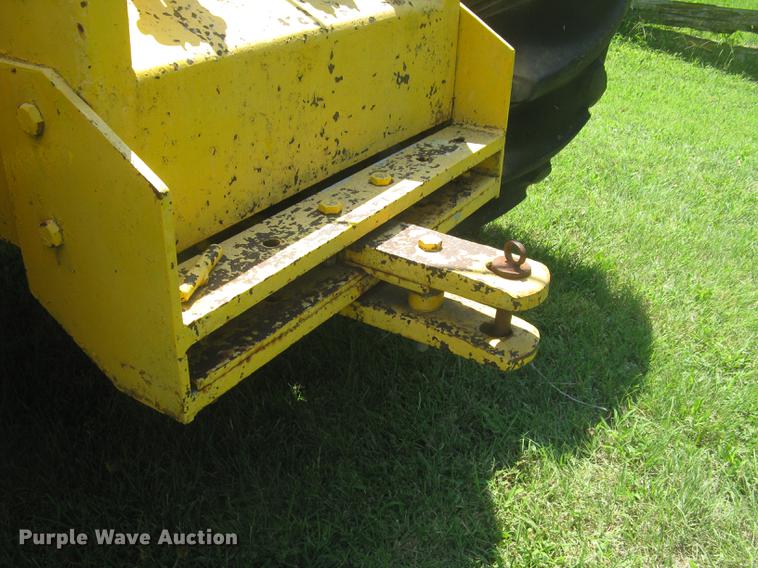 image for item DC1256 1969 Rayes Commander 1200 4WD tractor