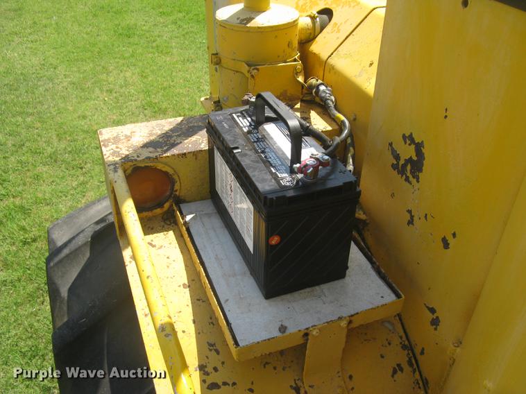 image for item DC1256 1969 Rayes Commander 1200 4WD tractor