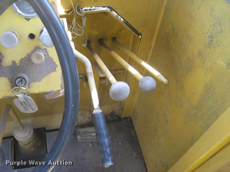 image for item DC1256 1969 Rayes Commander 1200 4WD tractor