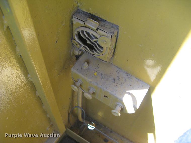 image for item DC1256 1969 Rayes Commander 1200 4WD tractor