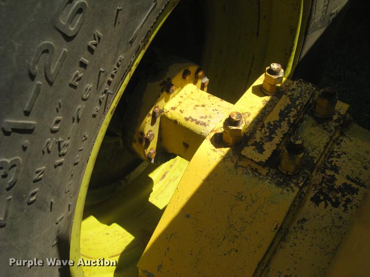 image for item DC1256 1969 Rayes Commander 1200 4WD tractor