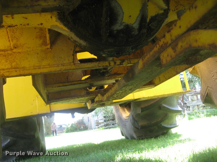 image for item DC1256 1969 Rayes Commander 1200 4WD tractor