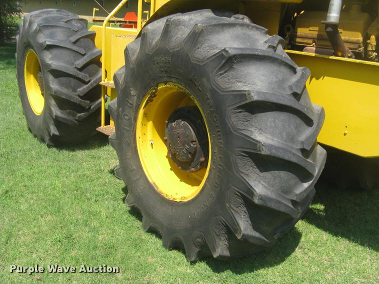 image for item DC1256 1969 Rayes Commander 1200 4WD tractor