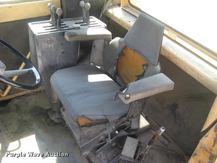 image for item DC1292 Case 2470 Traction King 4WD tractor