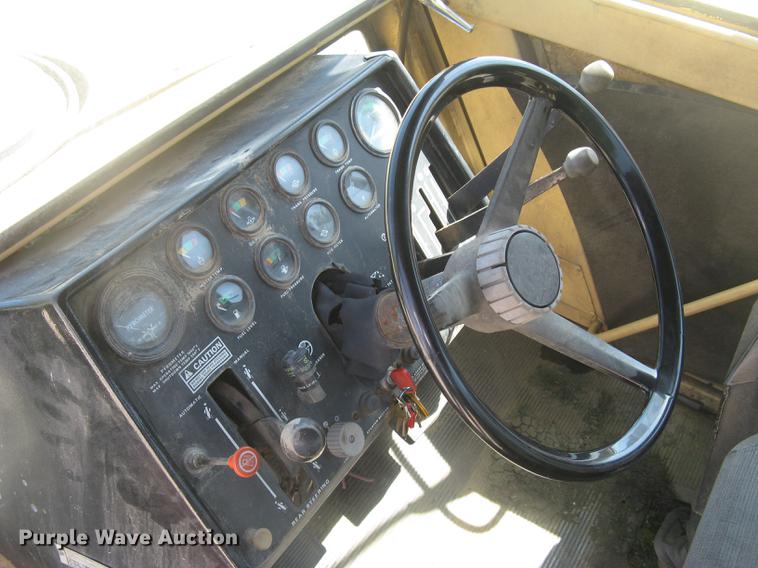 image for item DC1292 Case 2470 Traction King 4WD tractor