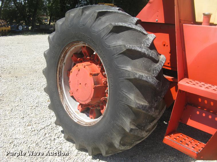 image for item DC1292 Case 2470 Traction King 4WD tractor