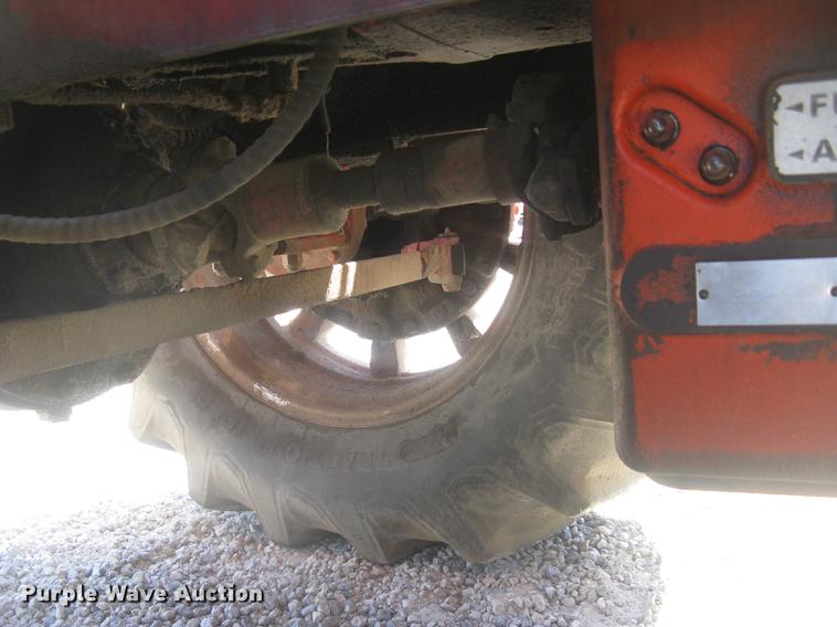 image for item DC1292 Case 2470 Traction King 4WD tractor