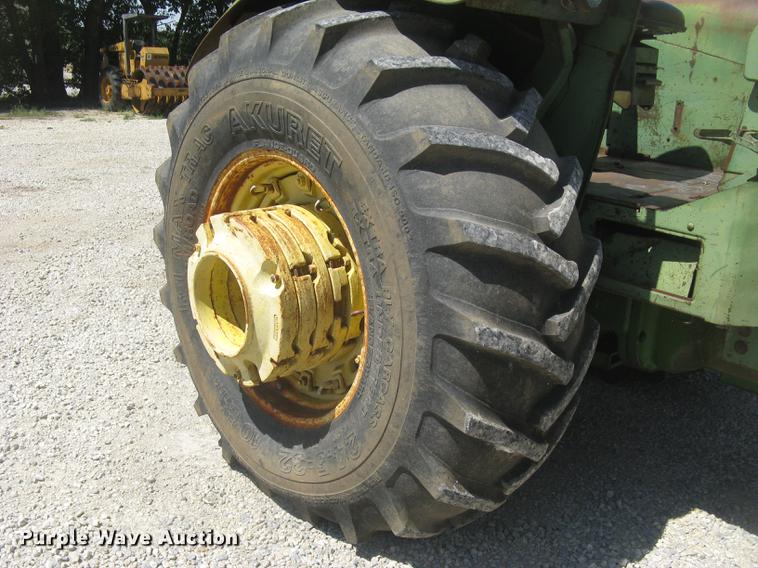 image for item DC1294 John Deere 5010 tractor