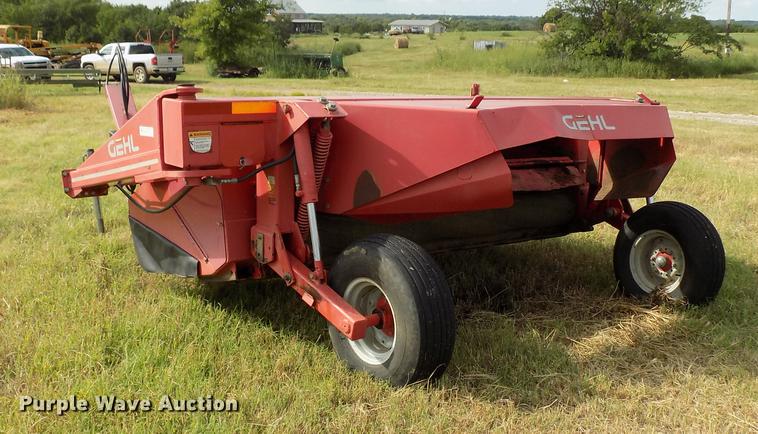 image for item DD3451 Gehl 2345 windrower