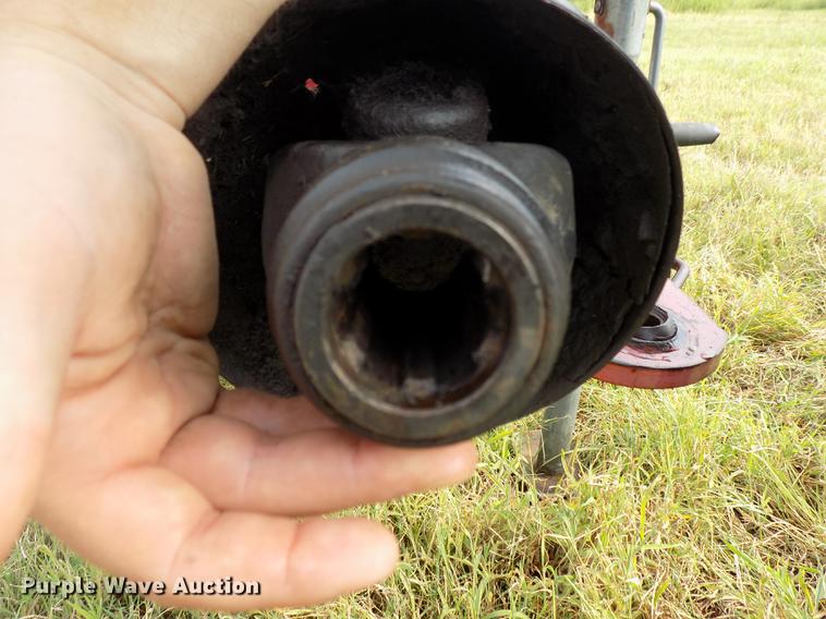 image for item DD3451 Gehl 2345 windrower