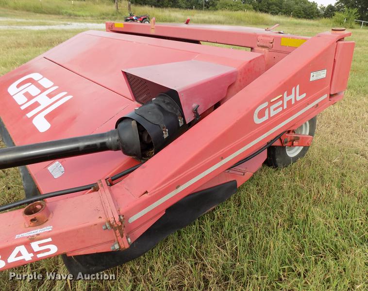 image for item DD3451 Gehl 2345 windrower