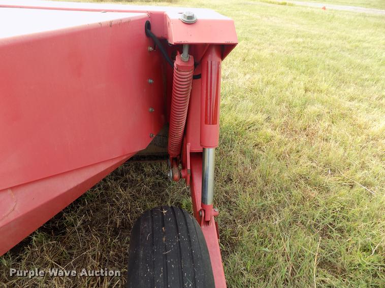 image for item DD3451 Gehl 2345 windrower