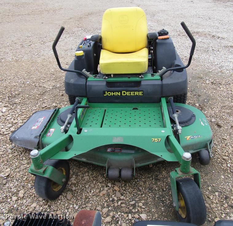 image for item DD4300 John Deere 757 Z-Trak lawn mower