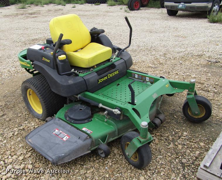 image for item DD4300 John Deere 757 Z-Trak lawn mower