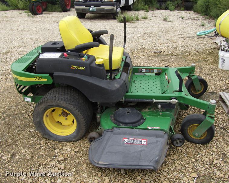 image for item DD4300 John Deere 757 Z-Trak lawn mower