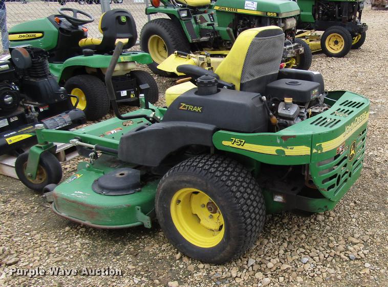 image for item DD4300 John Deere 757 Z-Trak lawn mower