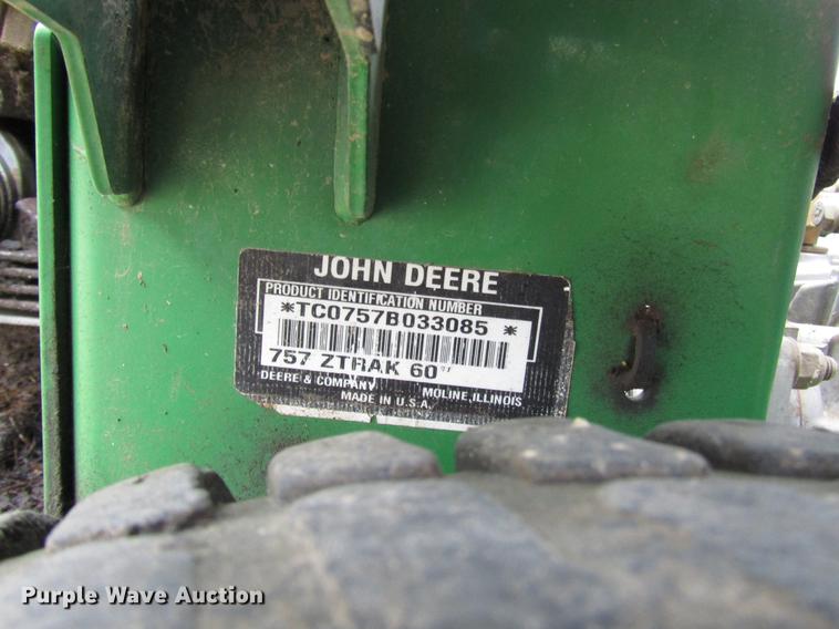 image for item DD4300 John Deere 757 Z-Trak lawn mower