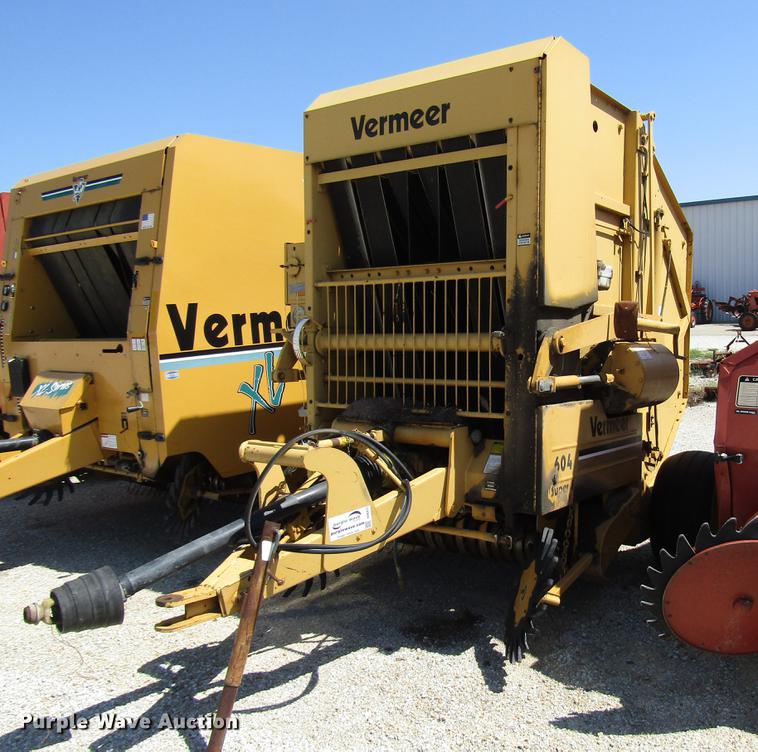 image for item DD6422 1991 Vermeer 604 Super J round baler