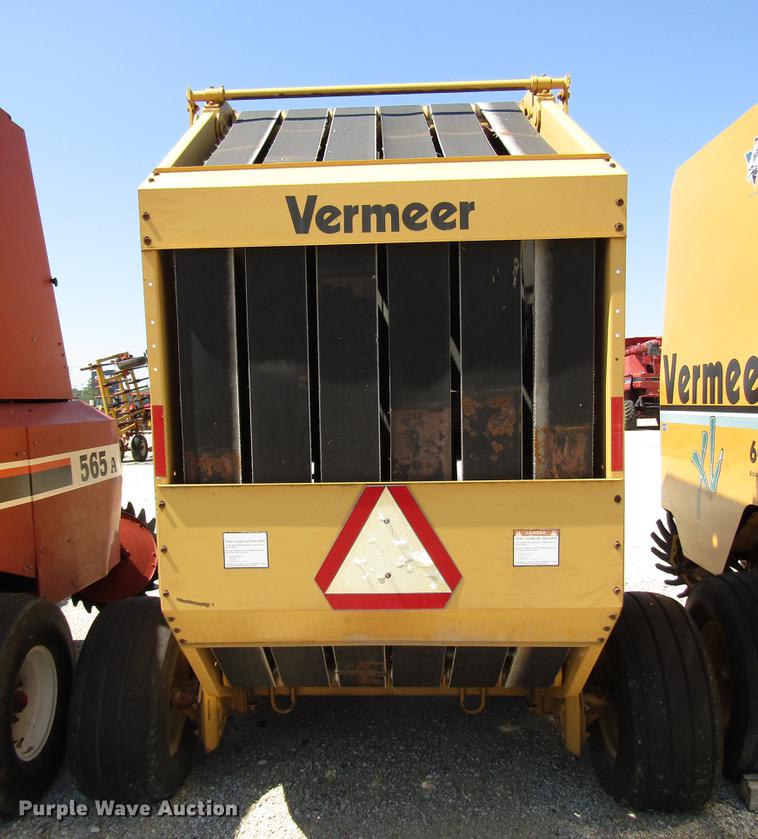image for item DD6422 1991 Vermeer 604 Super J round baler