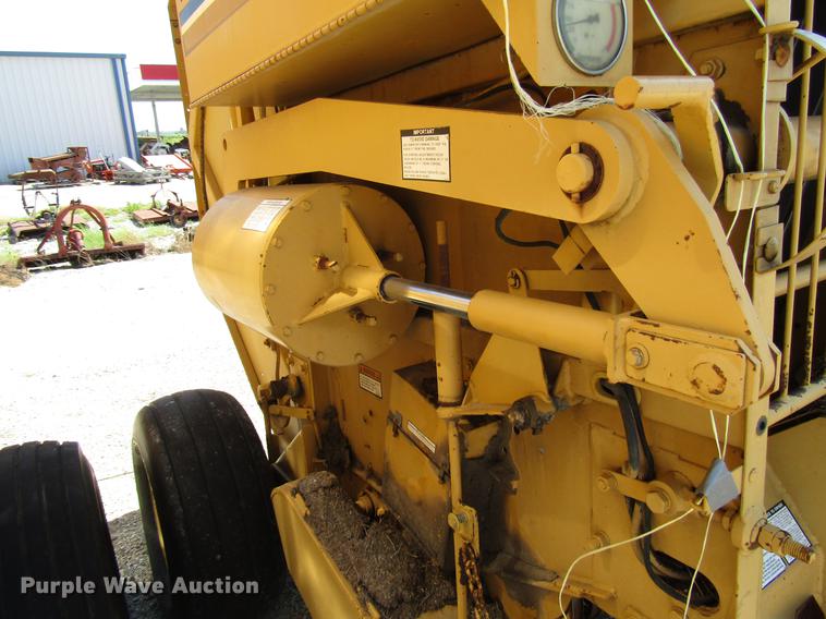 image for item DD6422 1991 Vermeer 604 Super J round baler